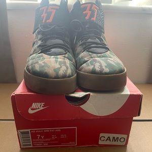 Camo KD sneakers
